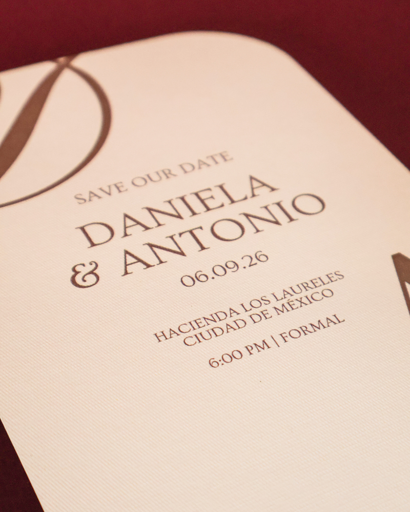 Save the Date en Papel Texturizado